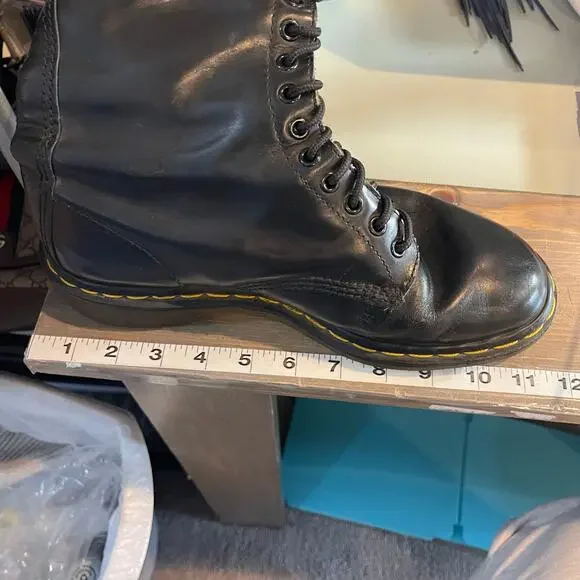 Dr. Martens 20-Eye Boots Womens Sz‎ US 10 Black Leather Combat England Vintage - Picture 9 of 9